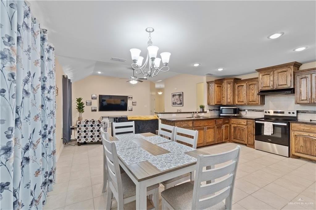 2308 Rocky Mountain Ave - Photo 6 of 21