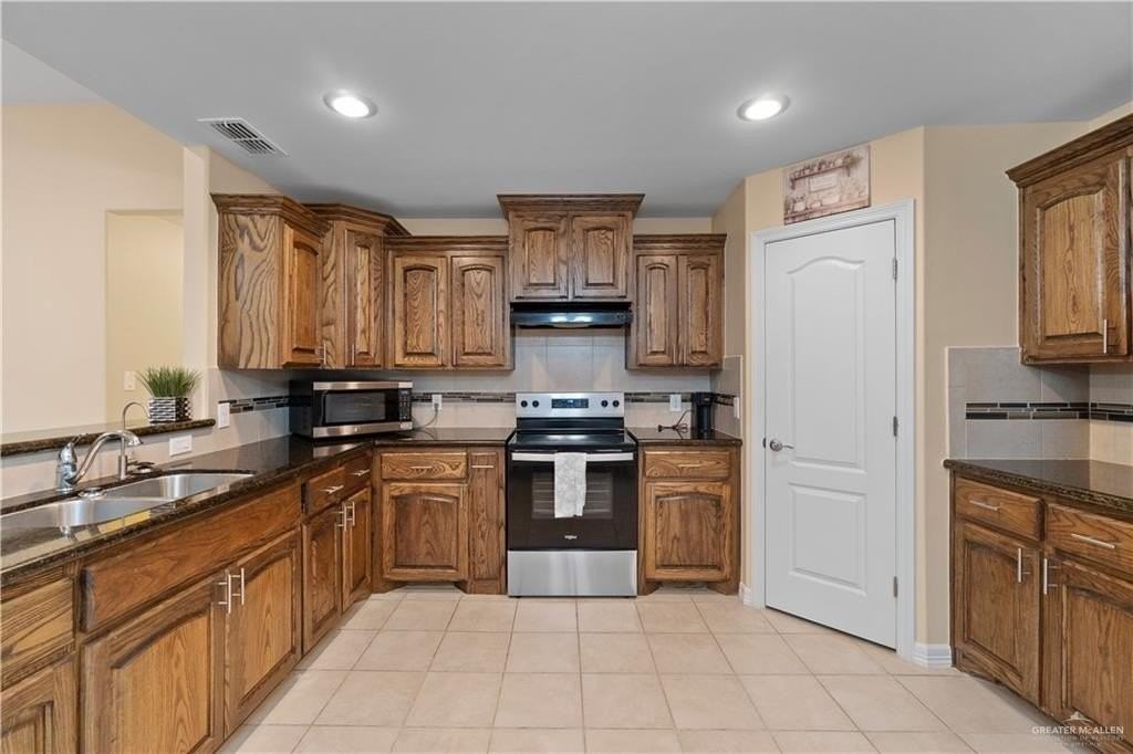 2308 Rocky Mountain Ave - Photo 7 of 21