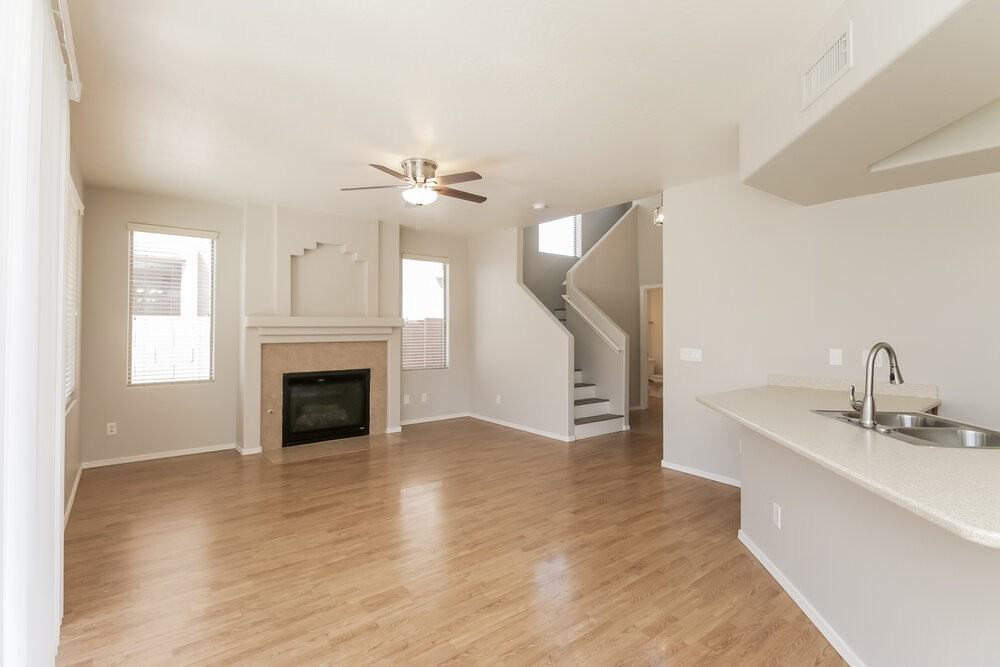 9917 E Edgewood Ave - Photo 4 of 17