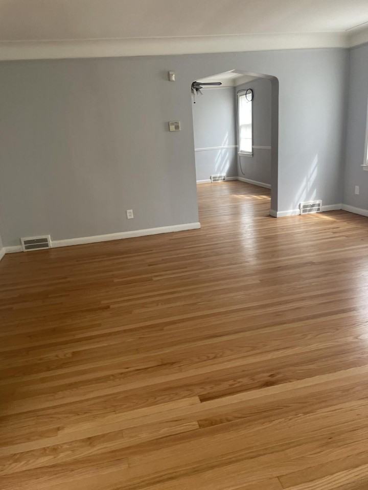 17510 Wisconsin St - Photo 3 of 14