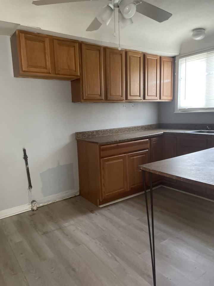 17510 Wisconsin St - Photo 7 of 14