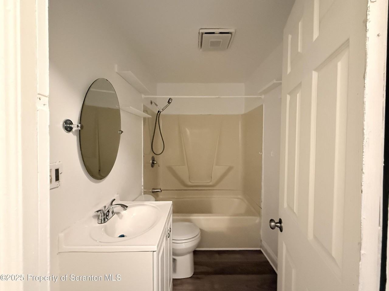 1104 Dartmouth Street - Photo 7 of 15