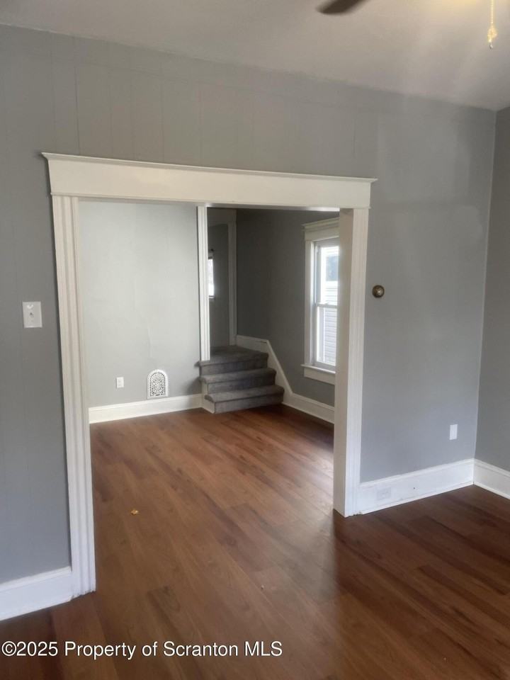 2303 Boulevard Avenue - Photo 5 of 14