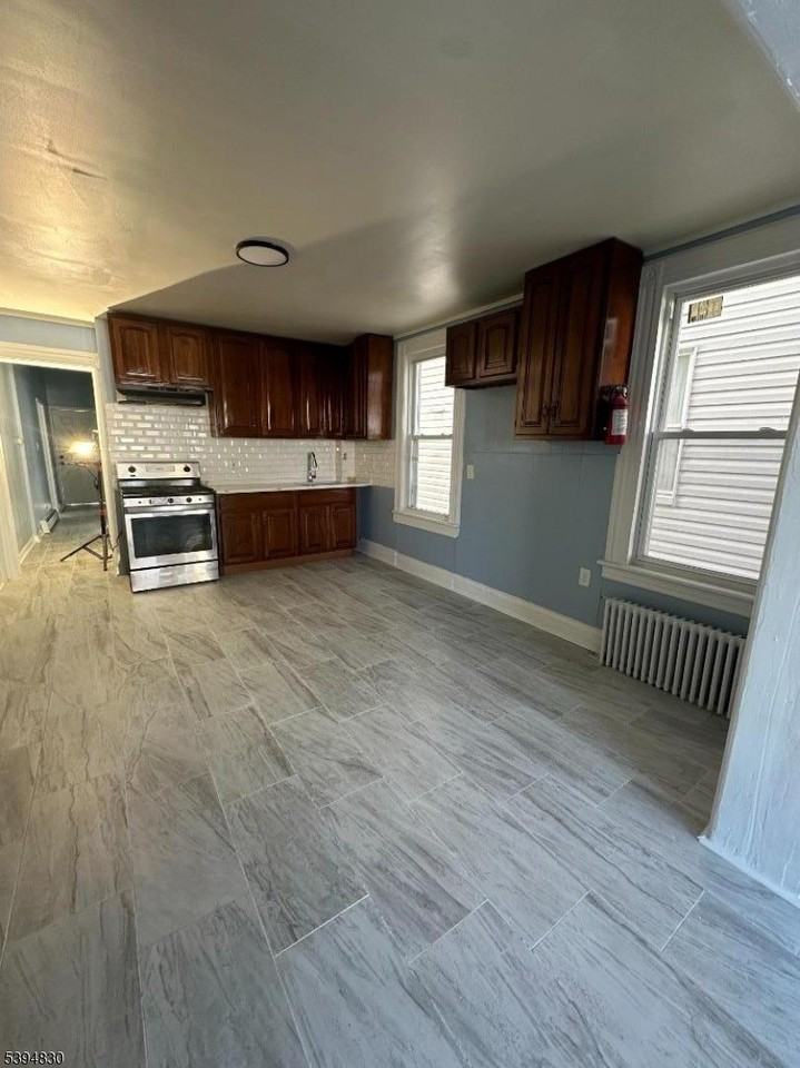 334 11th Ave #2 - Photo 3 of 5