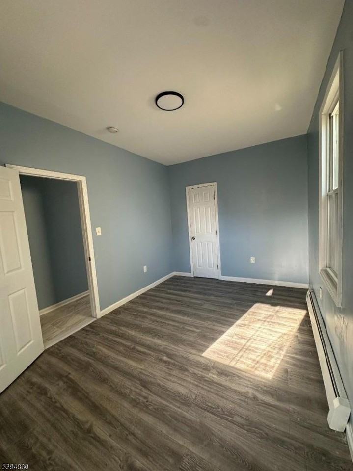 334 11th Ave #2 - Photo 4 of 5