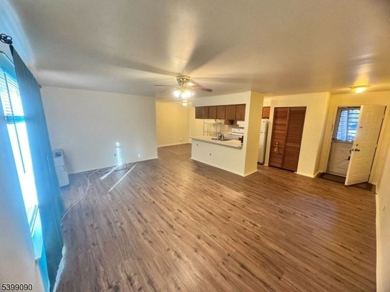 55 Bolton Ct - Photo 2 of 11