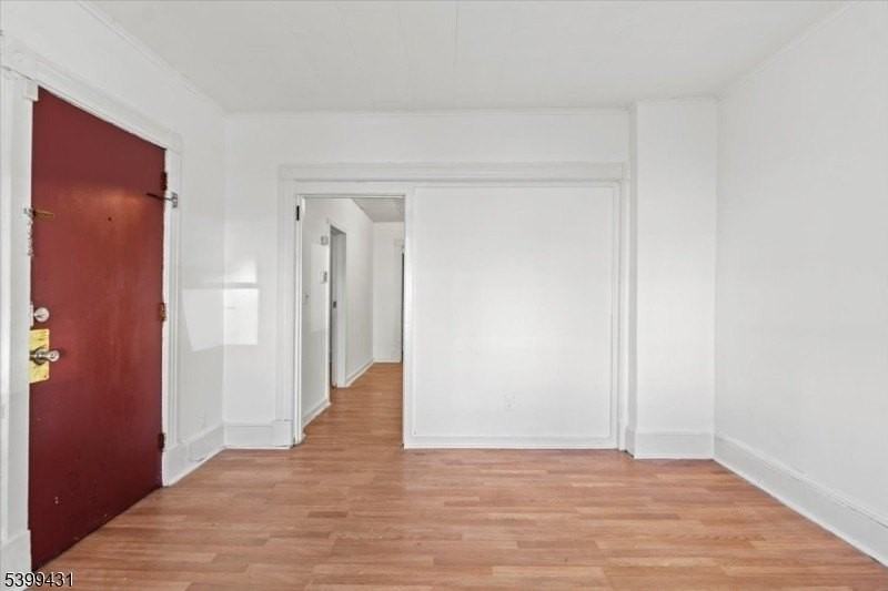 512 Union Ave #1 - Photo 4 of 16