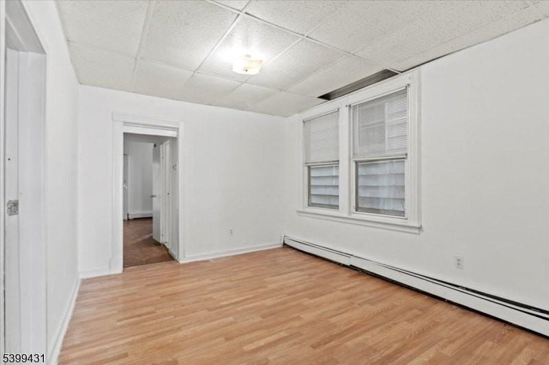 512 Union Ave #1 - Photo 5 of 16