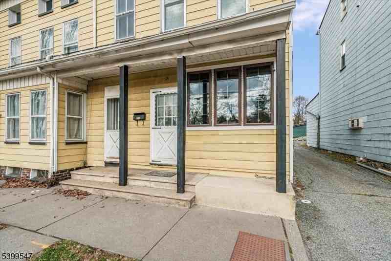 239 Water St - Photo 4 of 26