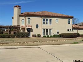 featured image of 954 La Vista Dr