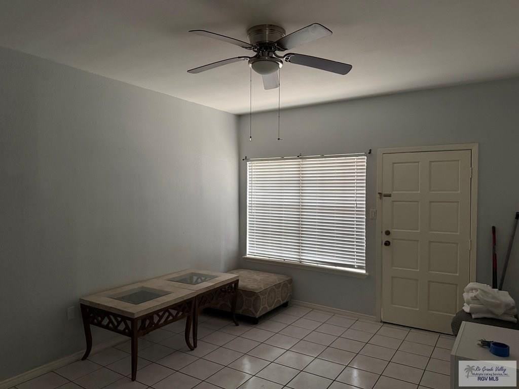 806 Continental Dr #5 - Photo 3 of 8