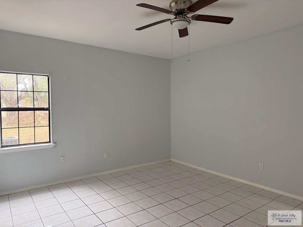 806 Continental Dr #5 - Photo 6 of 8