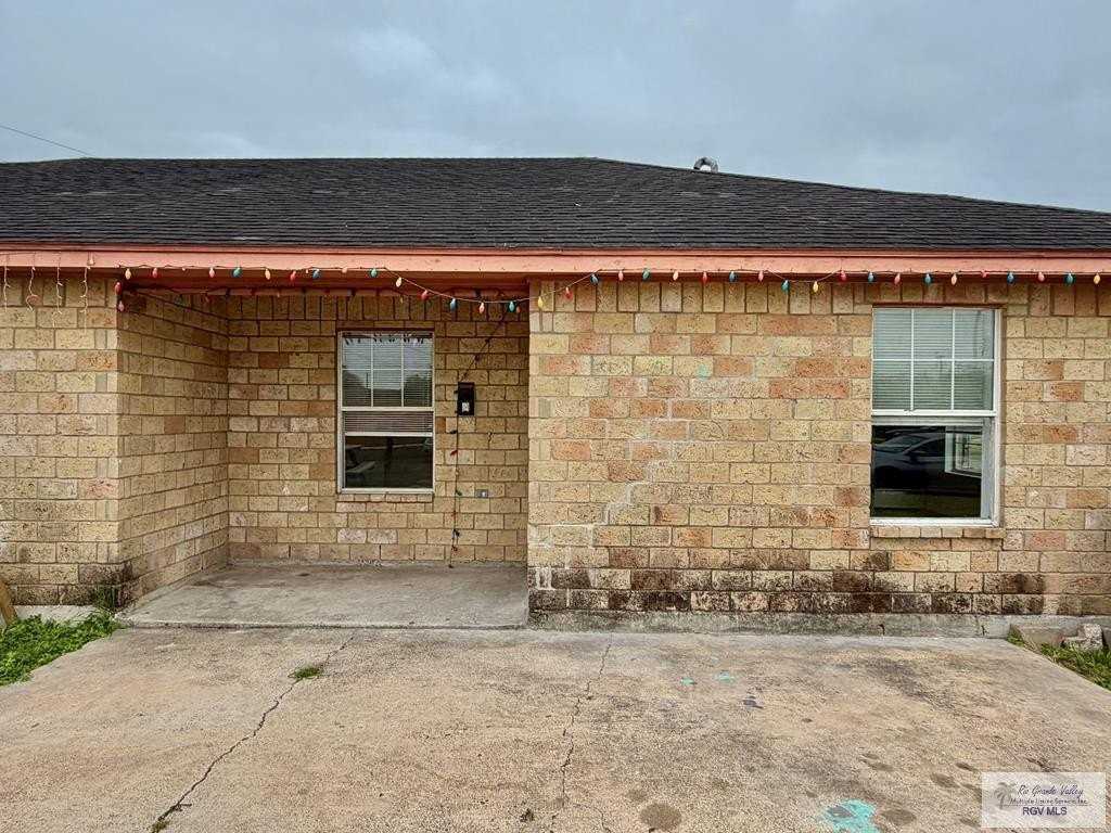 226 Camelia St - Photo 3 of 14