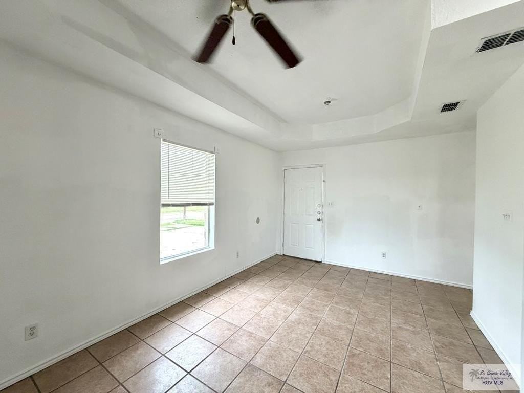 226 Camelia St - Photo 7 of 14