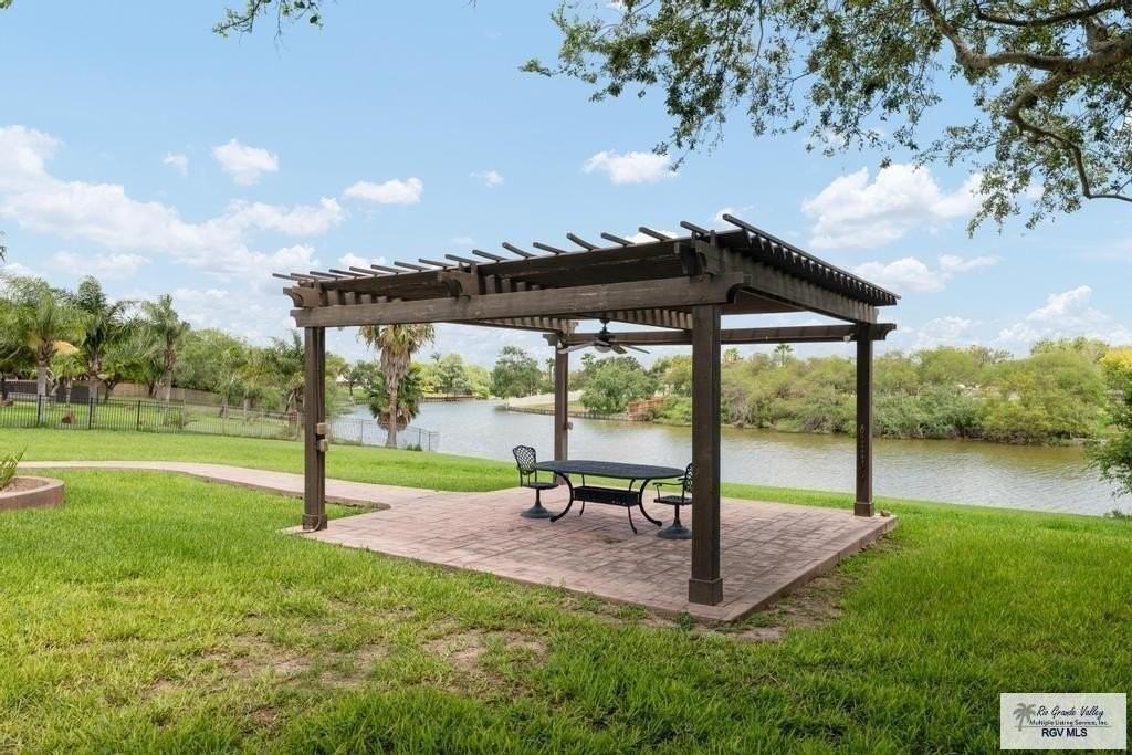 5411 Wilderness Dr - Photo 3 of 33