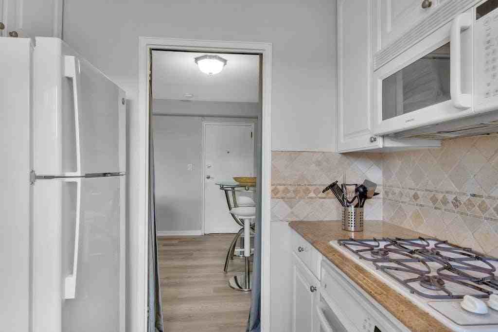 8800 Boulevard E #6C - Photo 5 of 17
