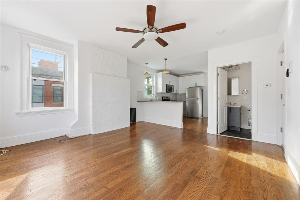 76 Bowers St #3 - Photo 4 of 22