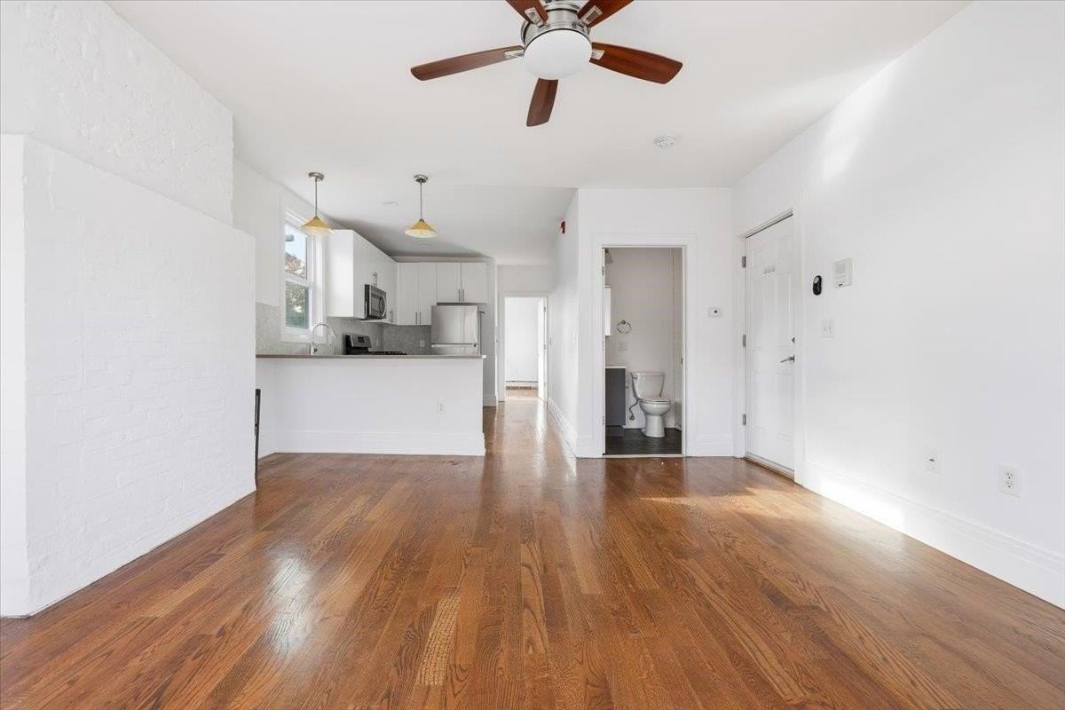 76 Bowers St #3 - Photo 5 of 22