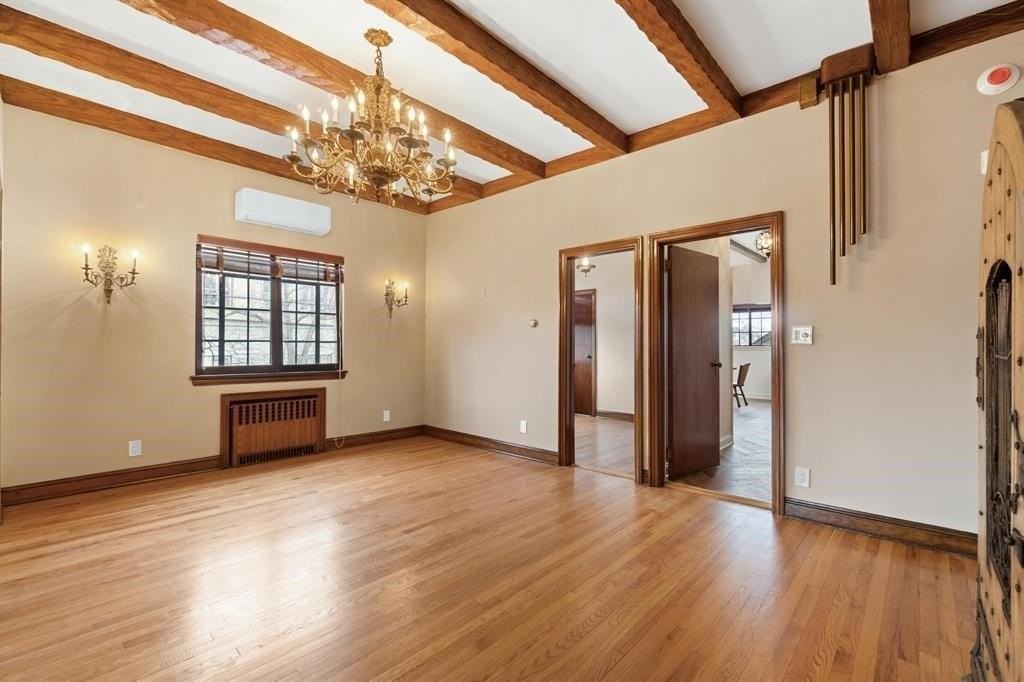 2314 Palisade Ave - Photo 5 of 49