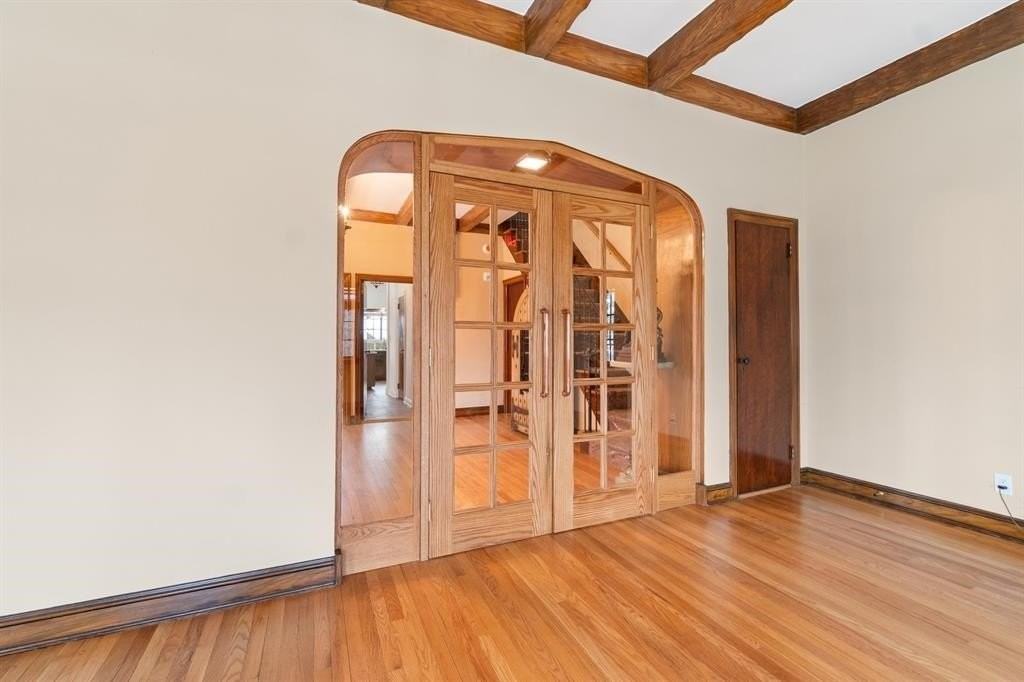 2314 Palisade Ave - Photo 6 of 49