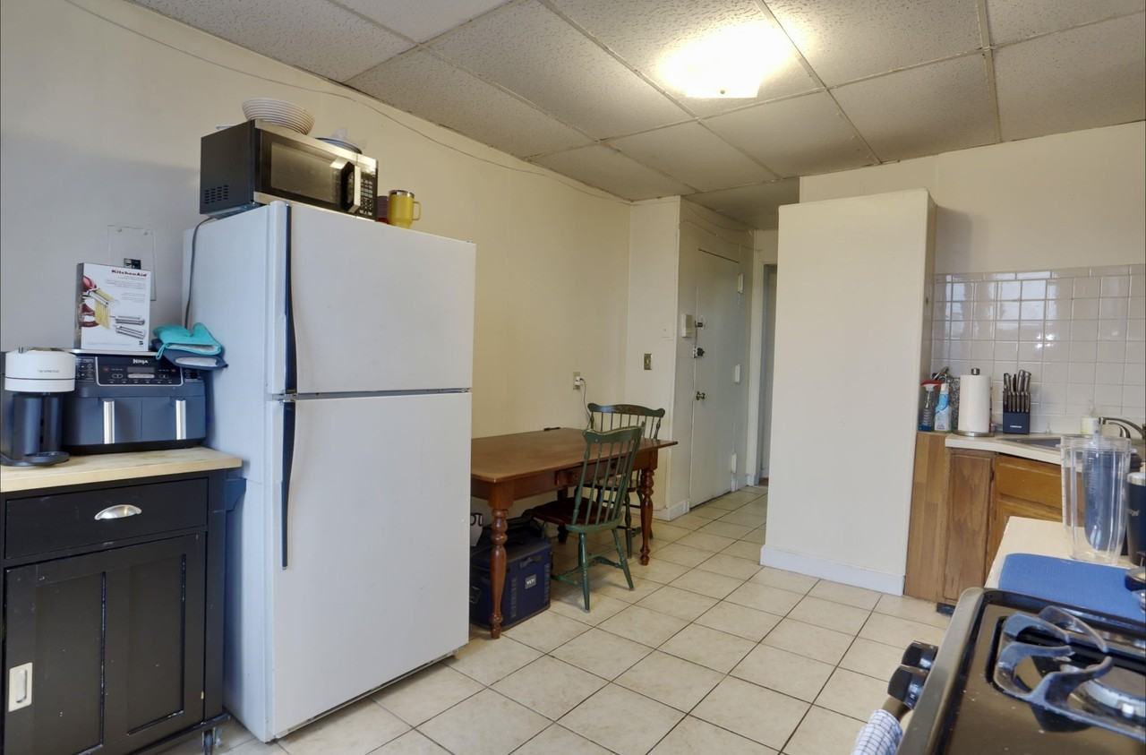 205 3rd Street #5 - Photo 4 of 21