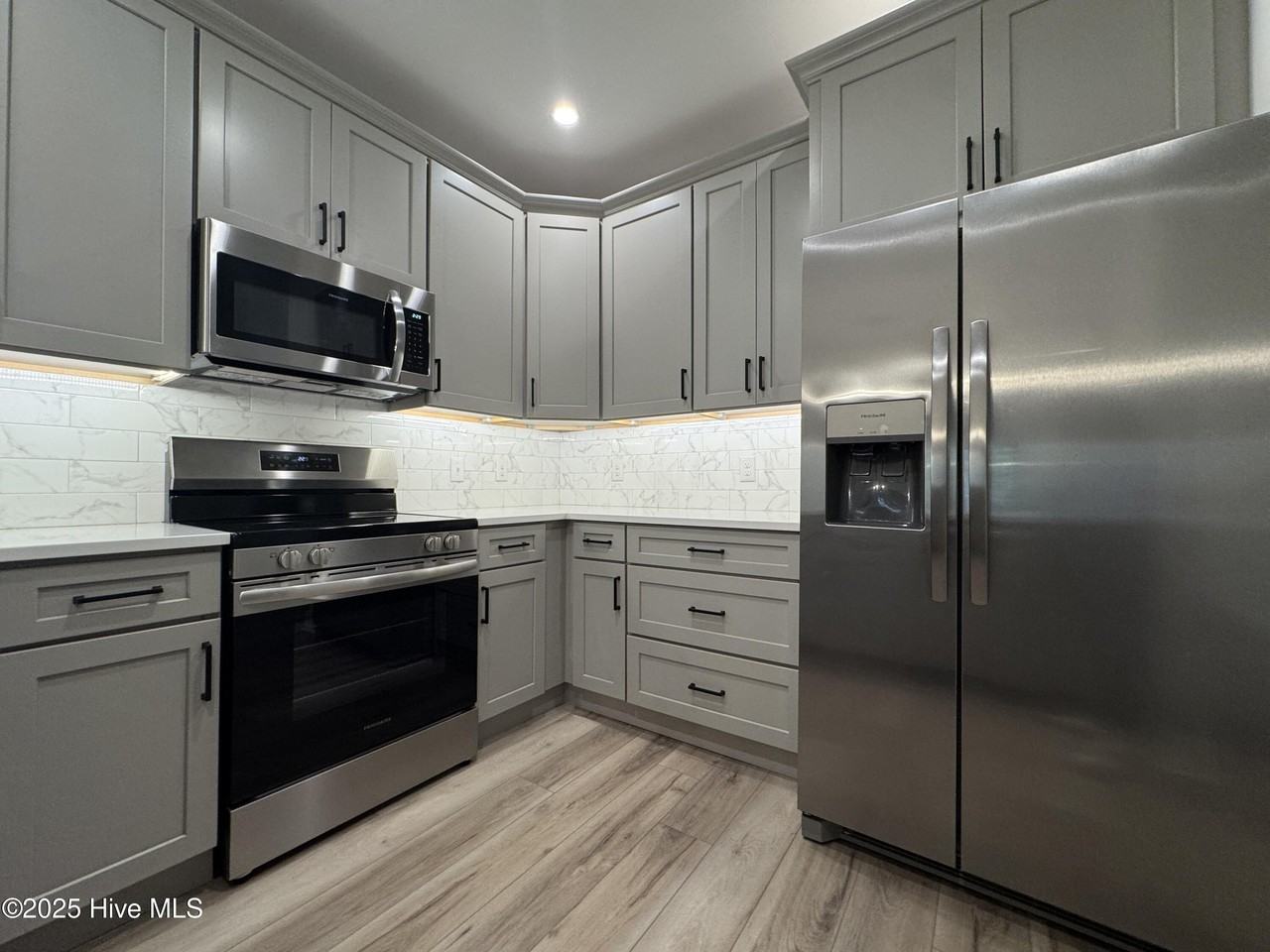 717 Bragg Dr Apt D #D - Photo 4 of 22