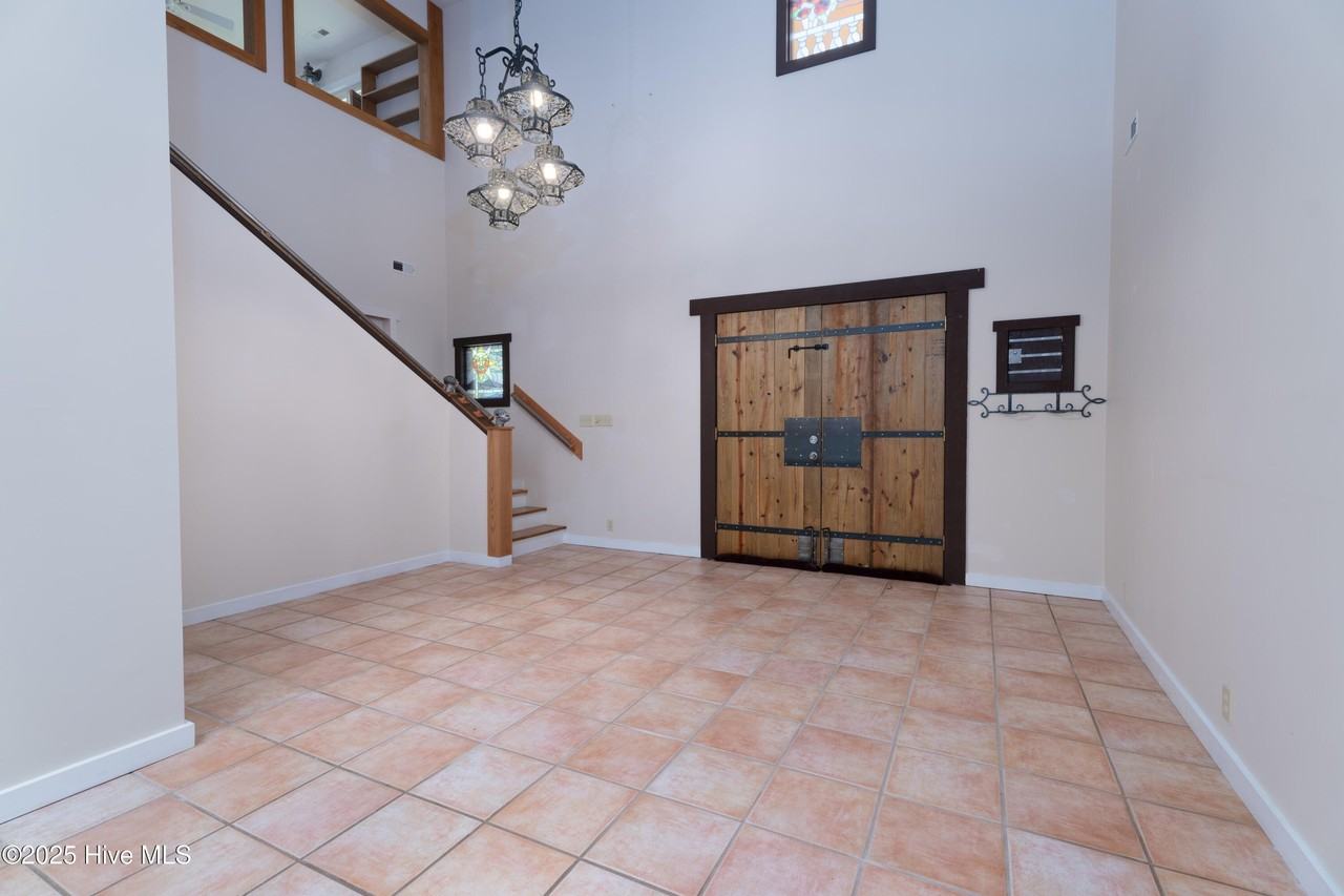 1183 Canady Rd - Photo 4 of 37