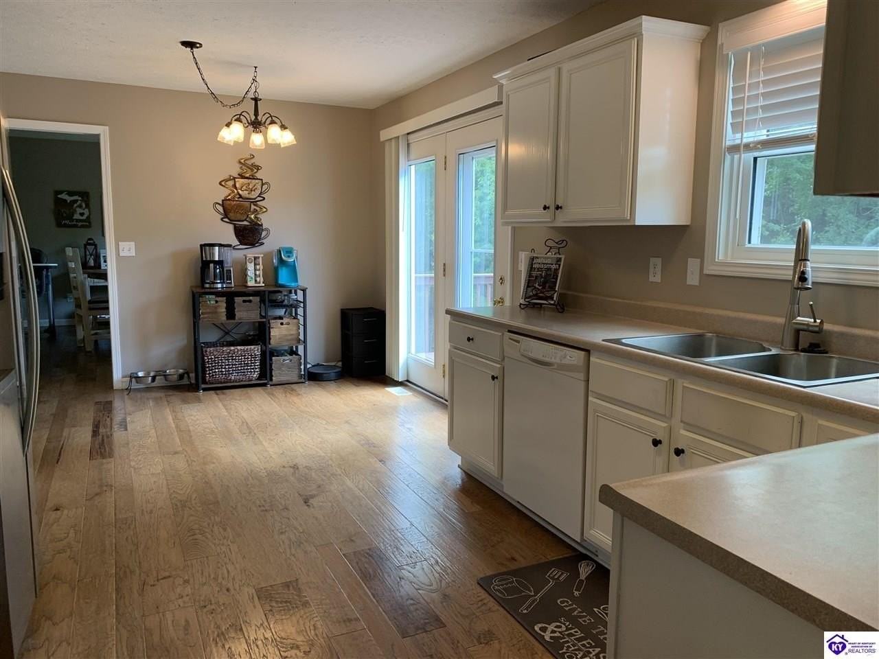 2528 Shadow Creek Ln - Photo 7 of 29