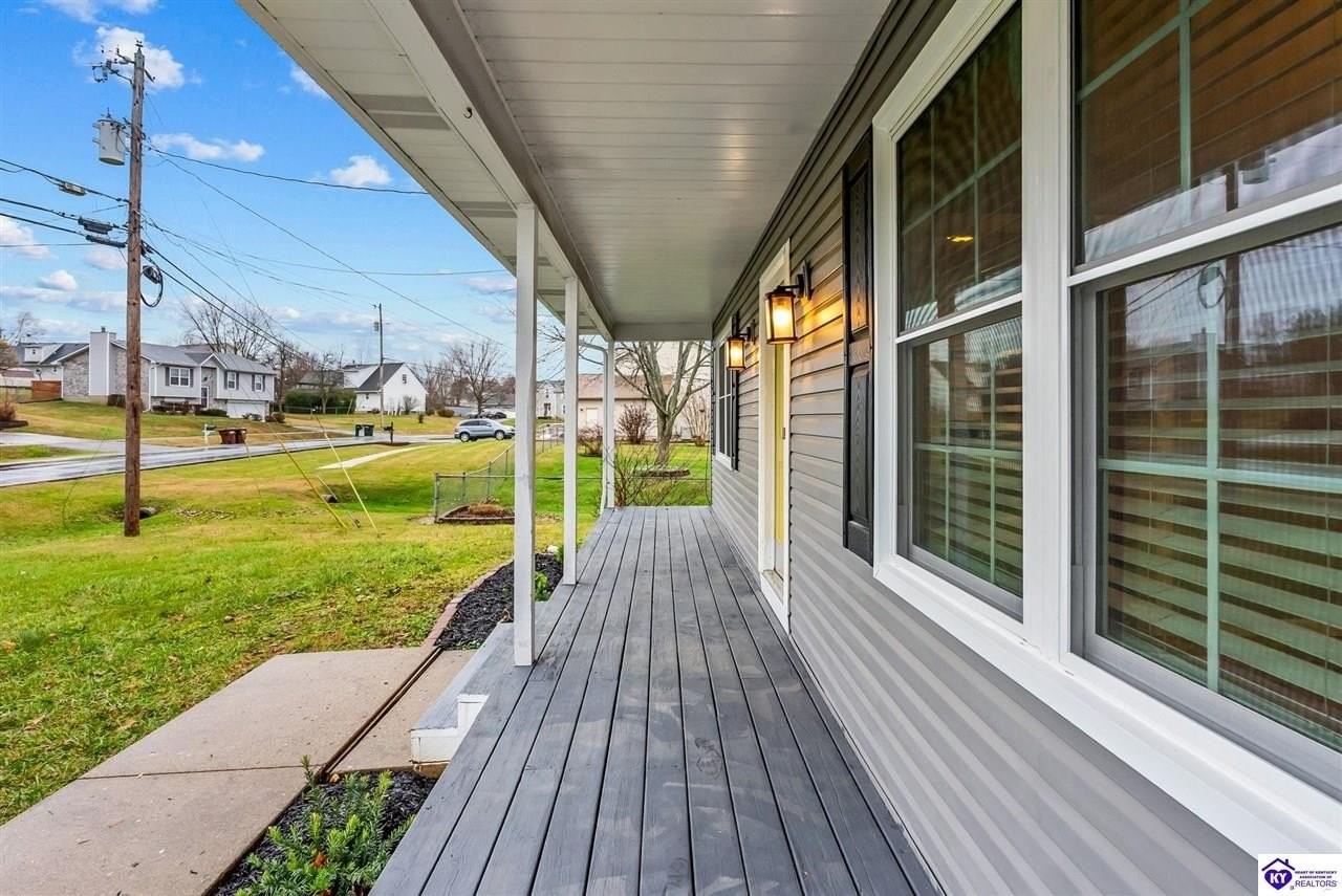 215 Darrell Dr - Photo 5 of 48