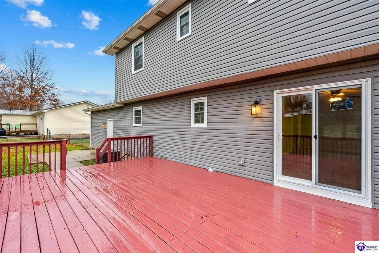 215 Darrell Dr - Photo 7 of 48