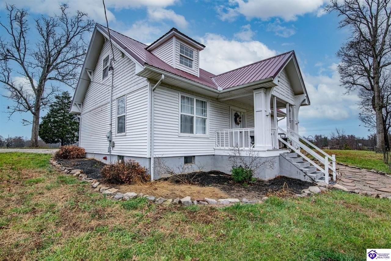 2714 Brandenburg Rd - Photo 3 of 48