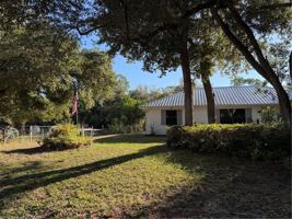 featured image of 905 Larkspur Street