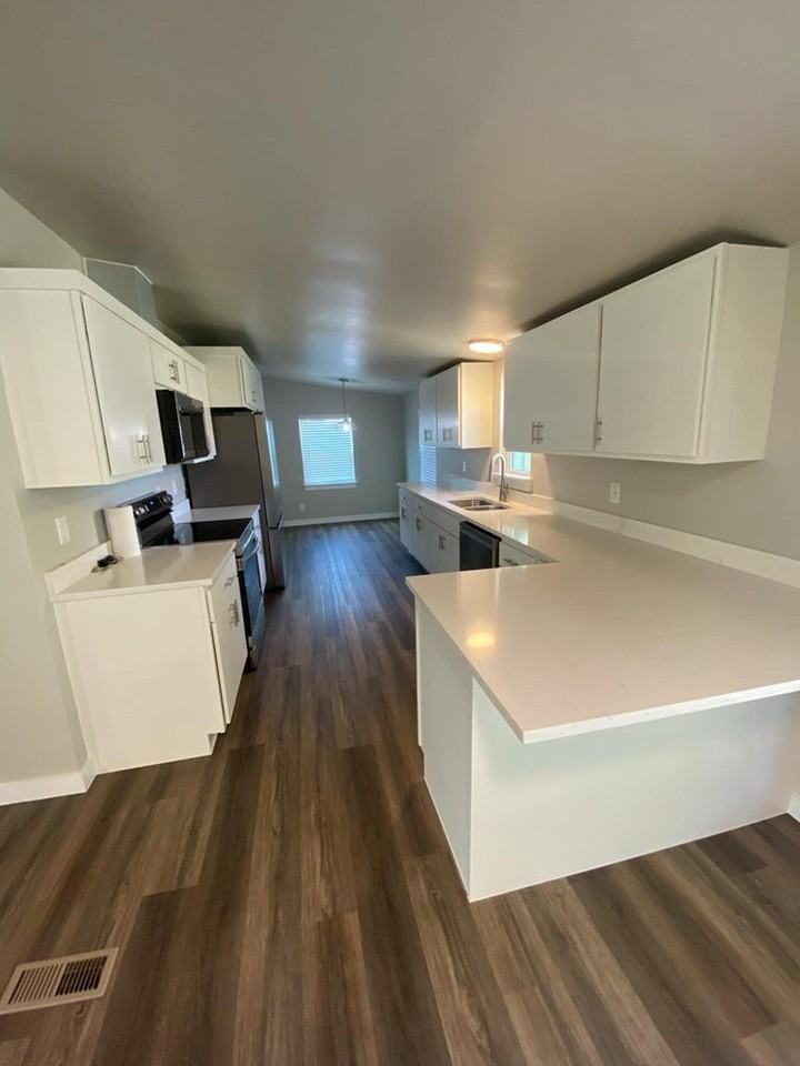 136 Marie Dr - Photo 3 of 14