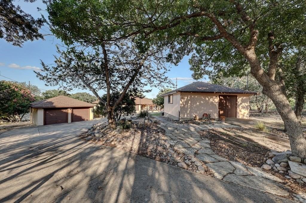 115 Chapparal Place - Photo 5 of 41