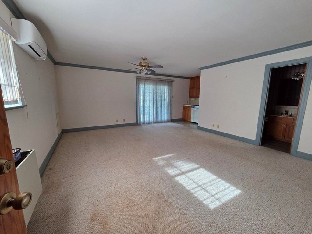 2212 Rock Creek Dr - Photo 5 of 36