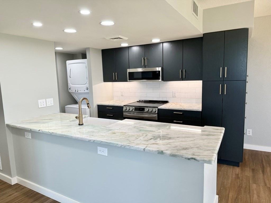 1012 Kerrville Way - Photo 3 of 23