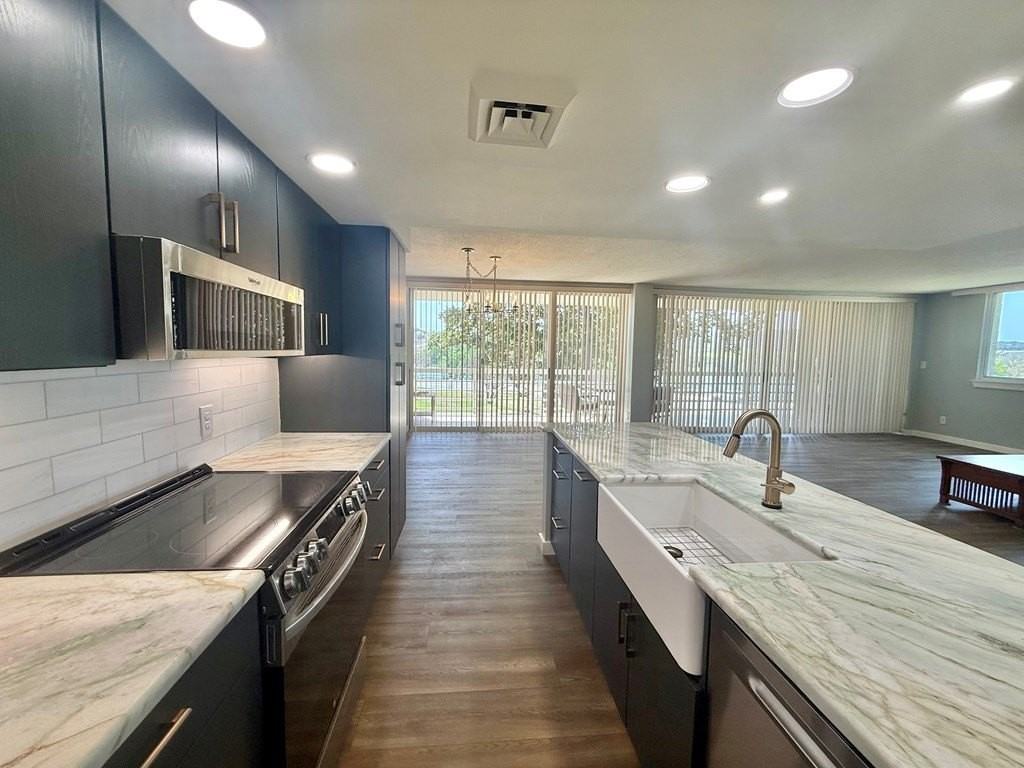 1012 Kerrville Way - Photo 4 of 23