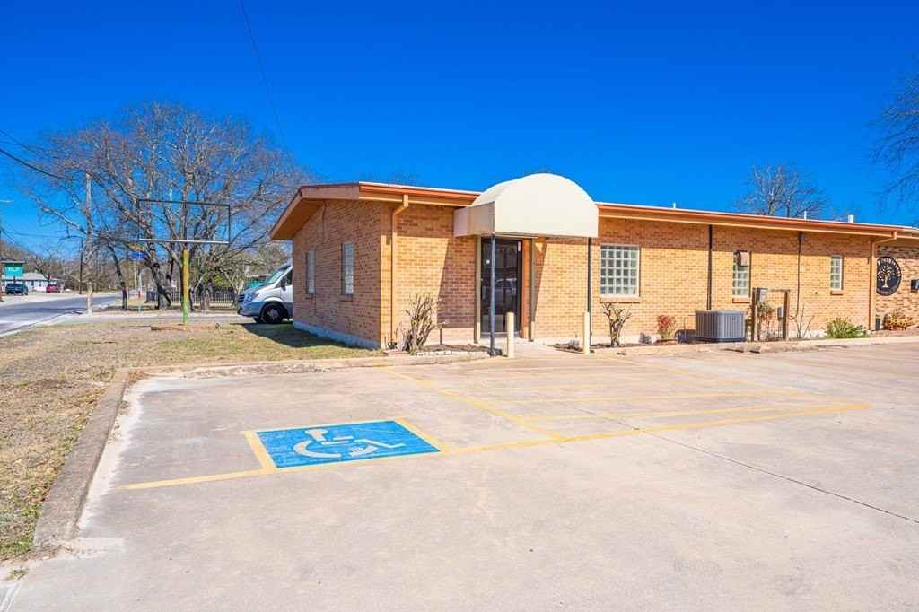 250 Kerrville South Drive - Photo 2 of 12