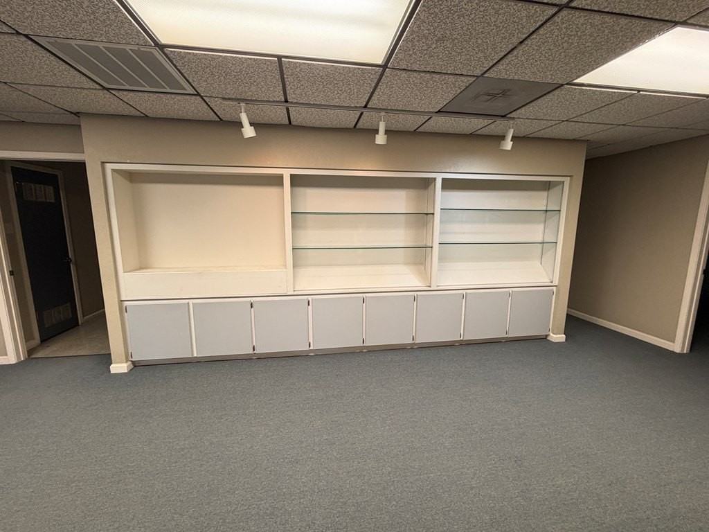 87 Coronado Dr - Photo 4 of 17