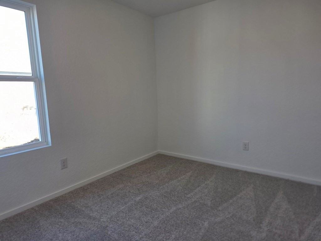 3214 Glacier Blf - Photo 5 of 15