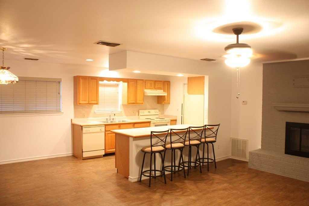 1316 Carol Ann Drive - Photo 4 of 20