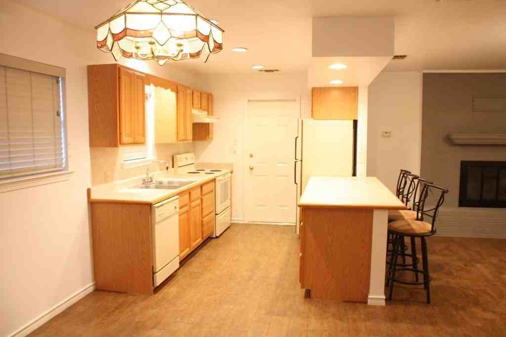 1316 Carol Ann Drive - Photo 6 of 20