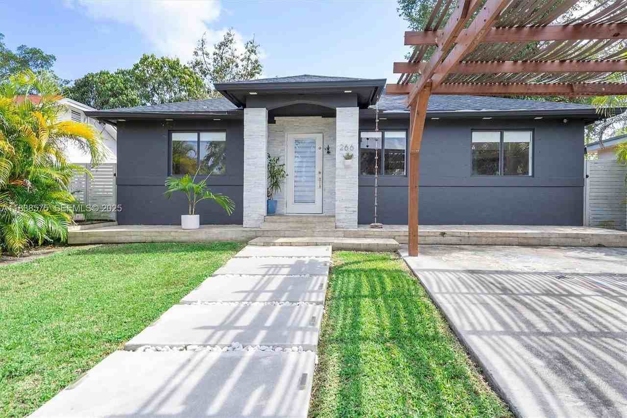 266 Ne 117th St #0 - Photo 4 of 50