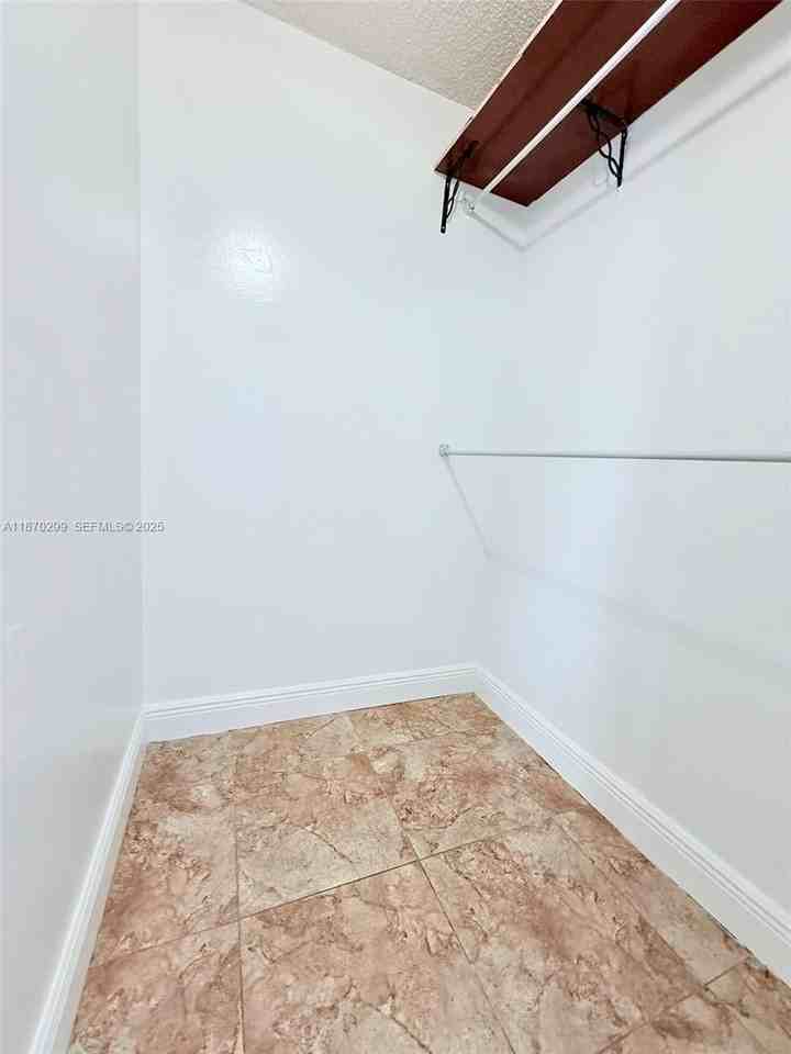 17230 Nw 60th Ct #17230 - Photo 7 of 31