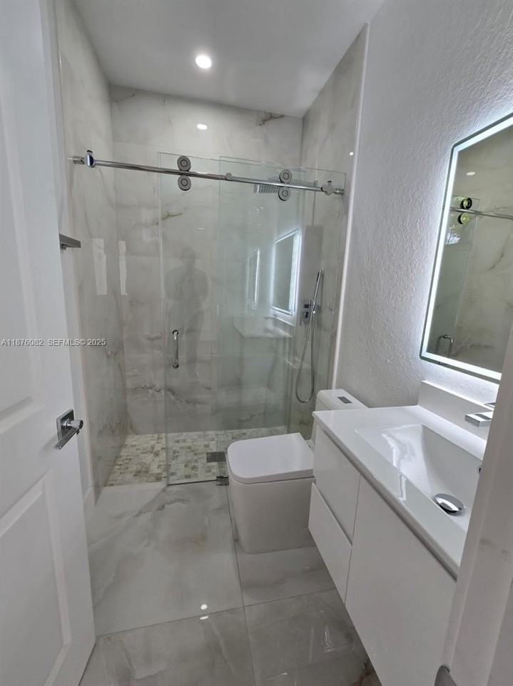 1313 Northwest 6th Avenue - Photo 6 of 19