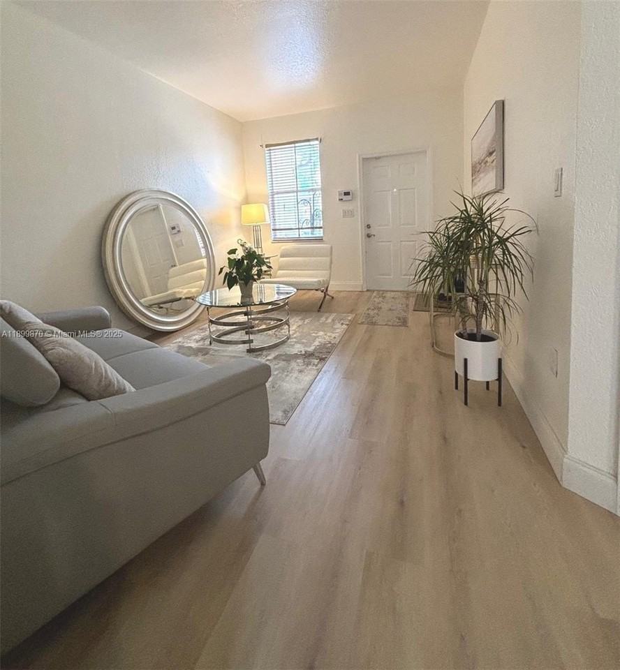 12515 Sw 124th Path - Photo 6 of 38