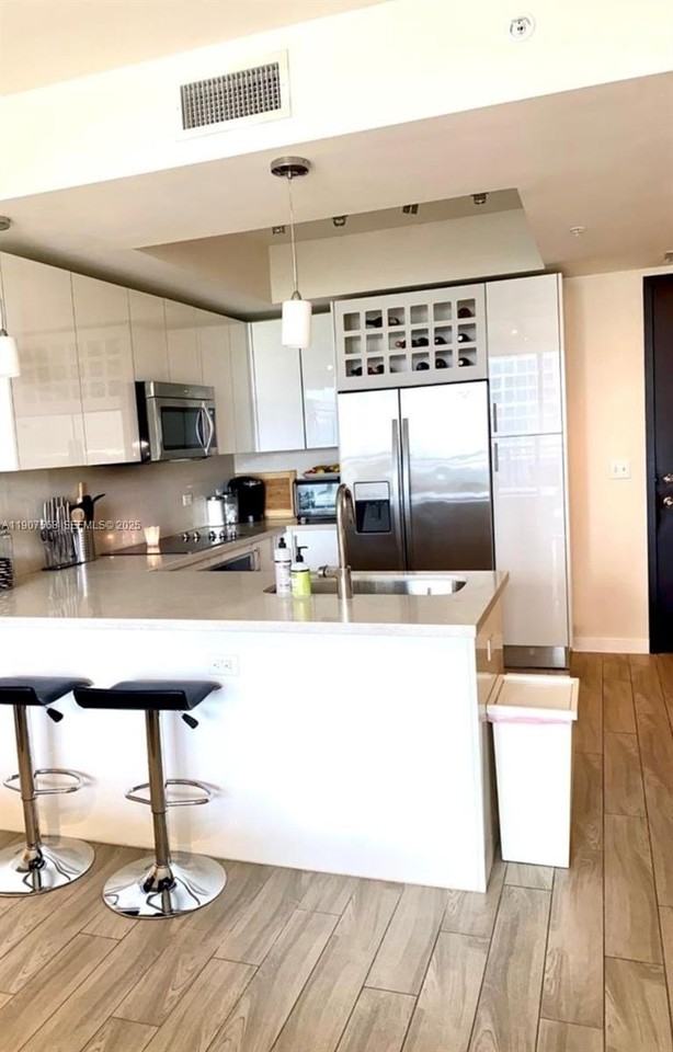 999 Sw 1st Ave #1407 - Photo 5 of 7