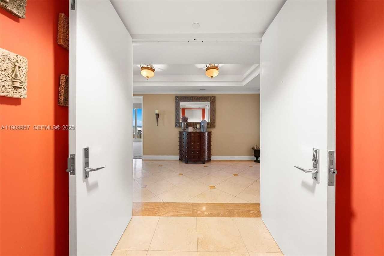 781 Crandon Blvd #1406 - Photo 3 of 44