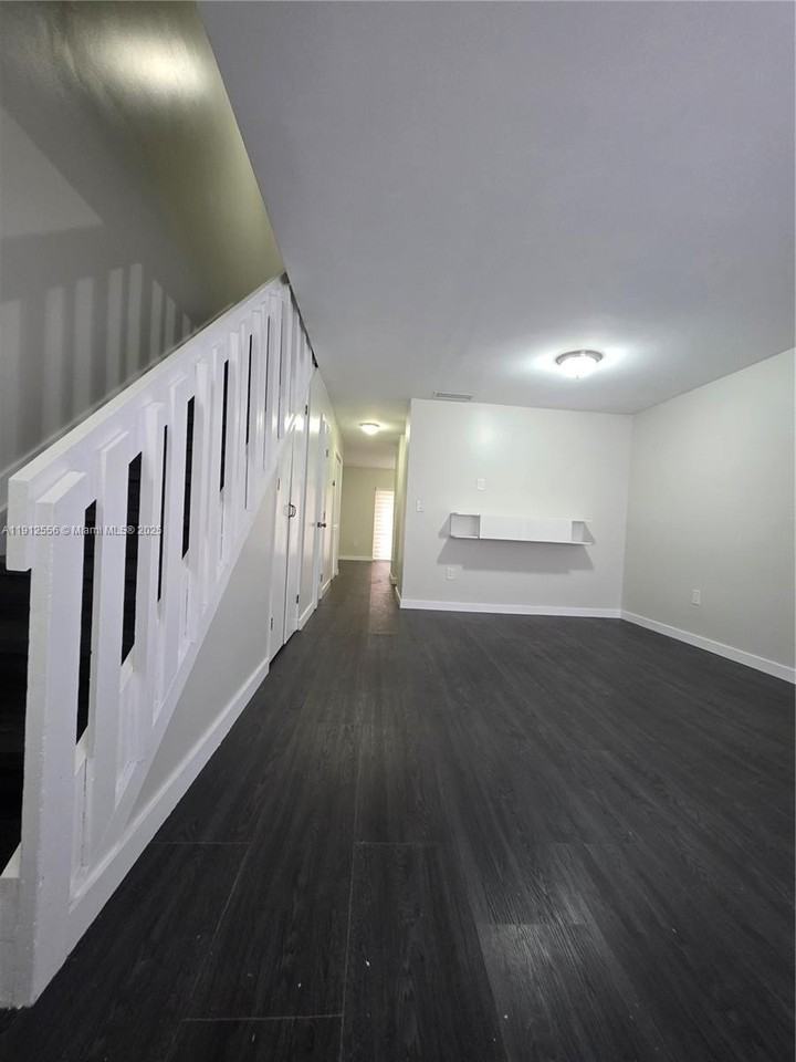 111 Sw 113th Ave #104-8 - Photo 2 of 11