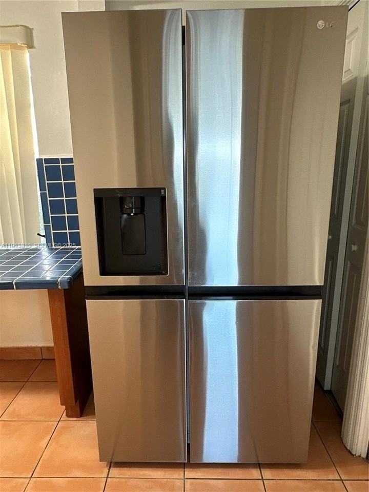 10371 Sw 201st Ter - Photo 4 of 27